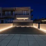 Luxury Homes - Zoe *