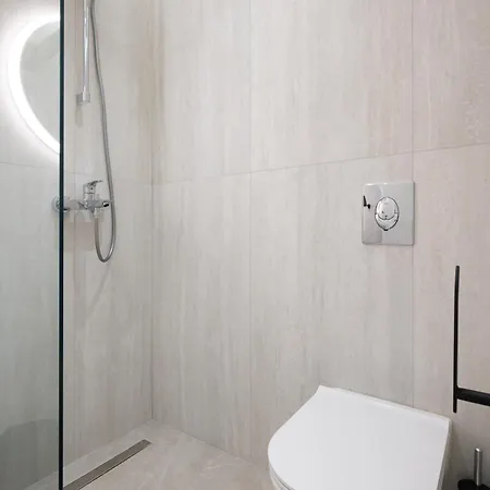 Luxury Homes - Zoe *