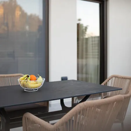 Luxury Homes - Zoe Apartment