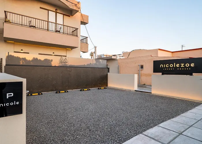 Luxury Homes - Zoe *